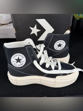 Converse Women’s High Top Sneakers - Black with Cream Sole Size 7.5